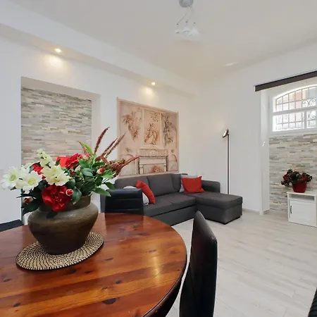 Domus Monami Apartment